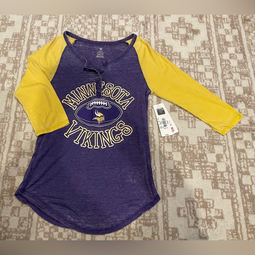NWT ‼️ MN Vikings Three-Quarter Sleeve